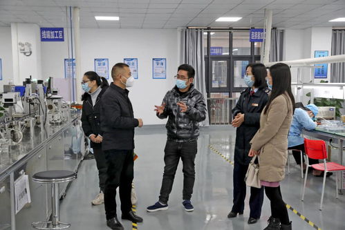 四川廣安服務專班走進工廠 為企業趕訂單搭把手 全力以赴拼經濟搞建設